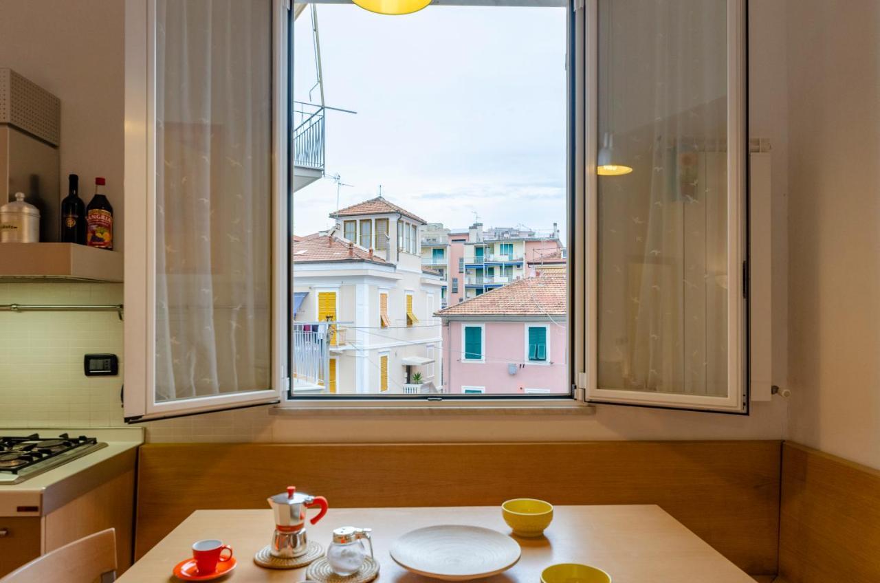 Joivy Apt For 4, Metres From Beach, In Sestri Levante Ngoại thất bức ảnh
