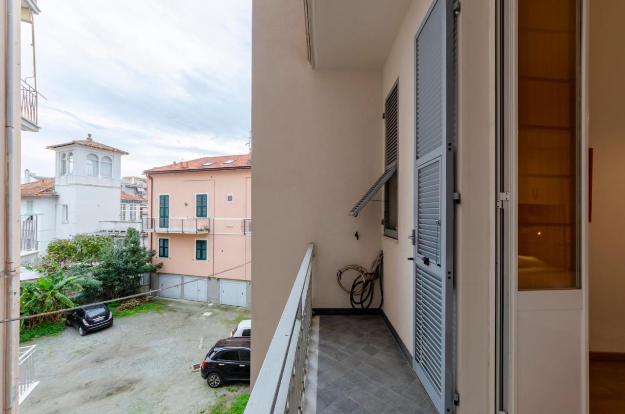 Joivy Apt For 4, Metres From Beach, In Sestri Levante Ngoại thất bức ảnh